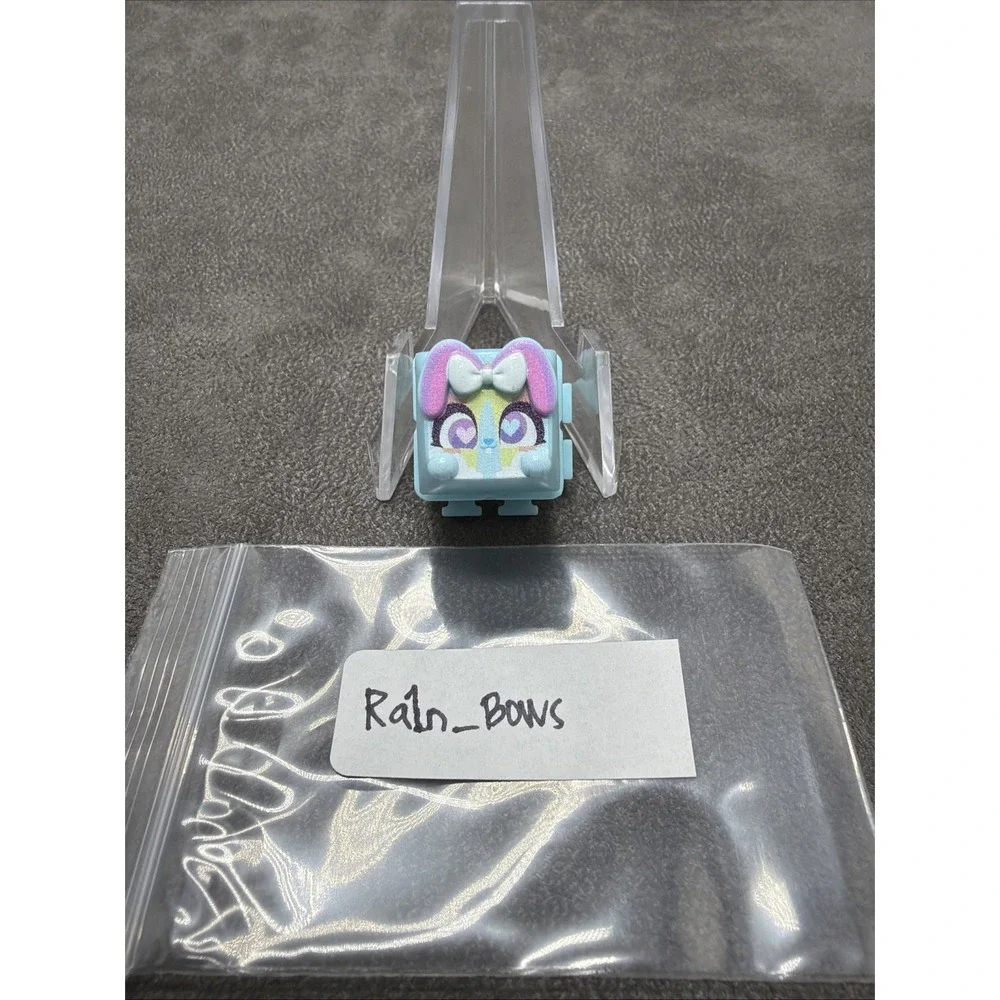 Clickeez Series 1 Kawaii Dreams Ra1n_Bows Single Key
